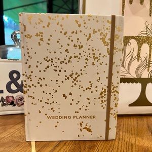 NWOT Wedding Planner